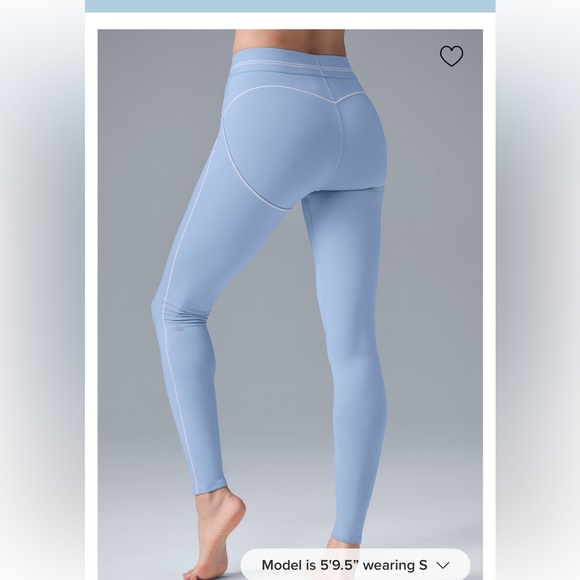 ALO Airbrush highwaist heartthrob legging in seashell blue. - Picture 4 of 5